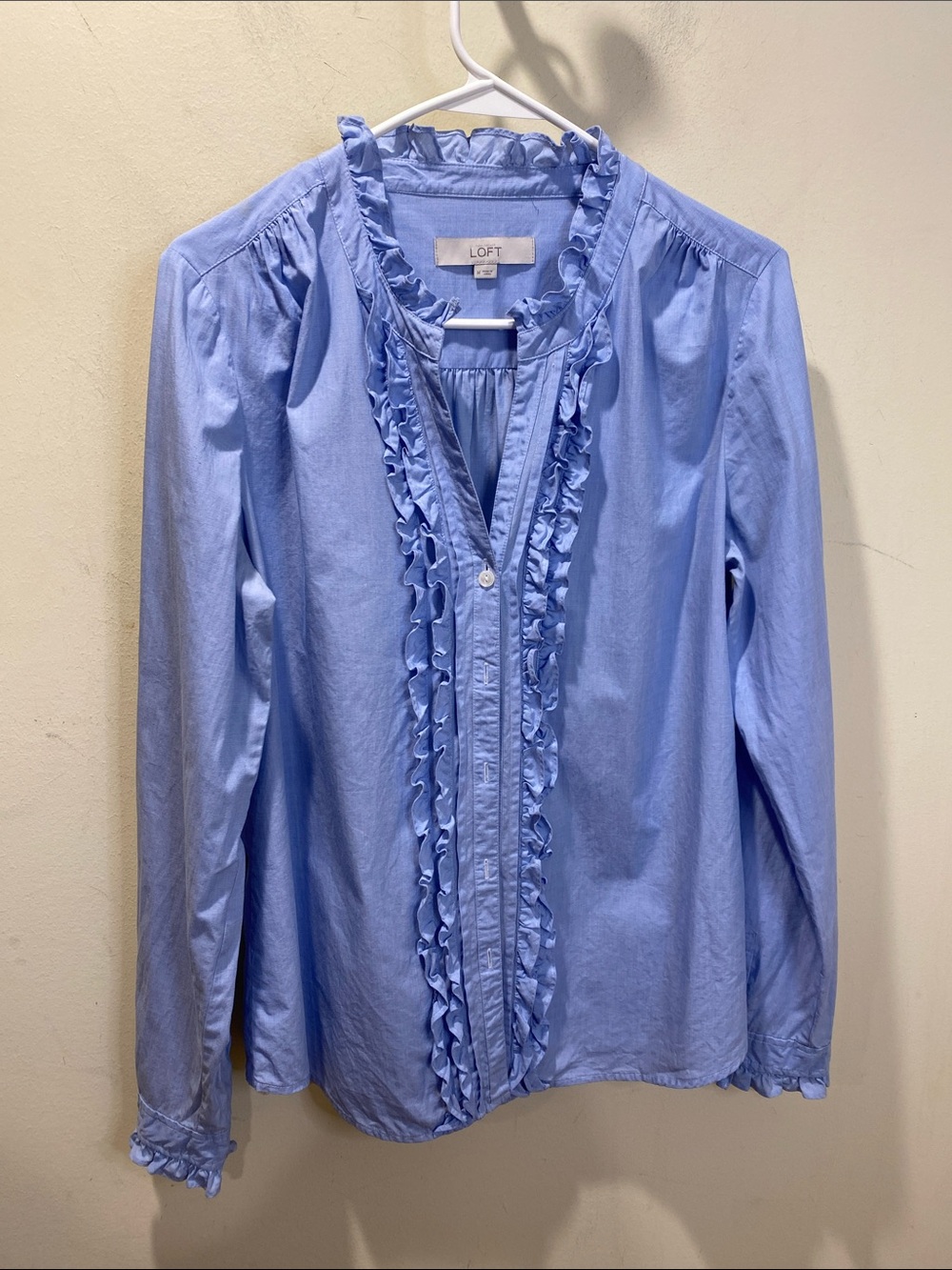 LOFT Light Blue Ruffle-Trim Button Front long sleeves Blouse sz M
